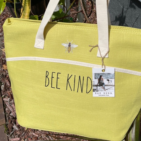 RAE DUNN Bee Kind Insulated Tote Bag - Picture 15 of 15